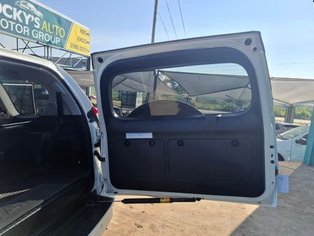 2016-Toyota-Land-Cruiser-Prado-40-V6-VX-Auto_10