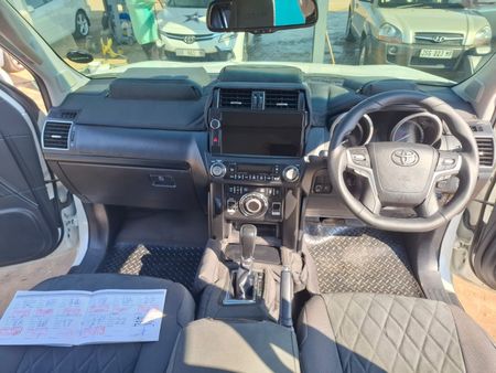 2016-Toyota-Land-Cruiser-Prado-40-V6-VX-Auto_14