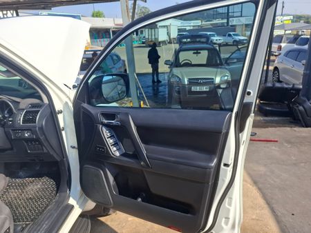 2016-Toyota-Land-Cruiser-Prado-40-V6-VX-Auto_18