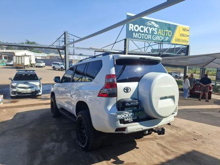 2016-Toyota-Land-Cruiser-Prado-40-V6-VX-Auto_6
