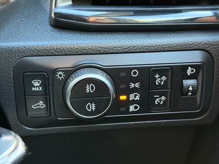 2023-Volkswagen-Amarok-20-TDI-125kW-Life-Double-Cab_24