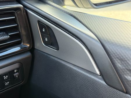 2023-Volkswagen-Amarok-20-TDI-125kW-Life-Double-Cab_26