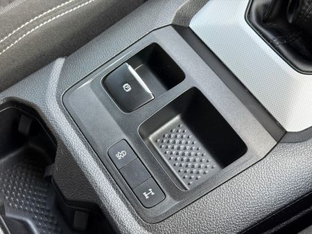 2023-Volkswagen-Amarok-20-TDI-125kW-Life-Double-Cab_30