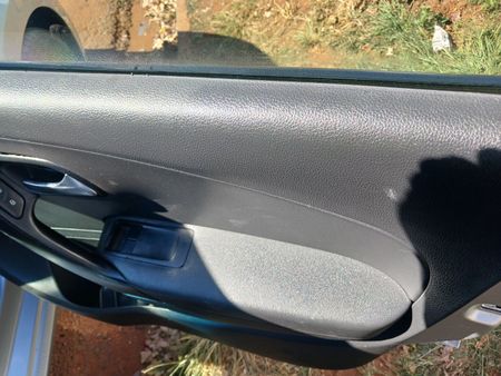 2020-Volkswagen-Polo-Vivo-14-Trendline-5-dr_11