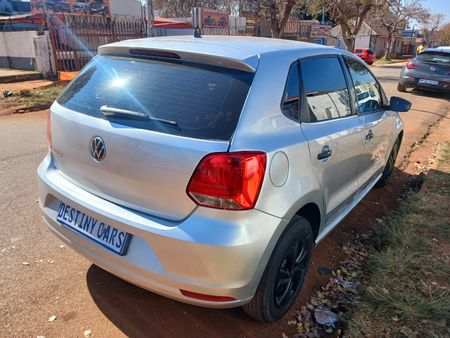2020-Volkswagen-Polo-Vivo-14-Trendline-5-dr_2