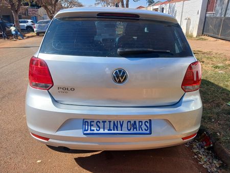 2020-Volkswagen-Polo-Vivo-14-Trendline-5-dr_5