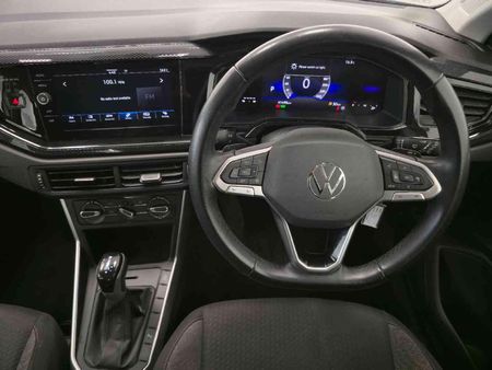 2025-Volkswagen-Polo-10-TSI-Life-Auto-DSG_12