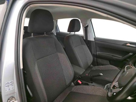 2025-Volkswagen-Polo-10-TSI-Life-Auto-DSG_14