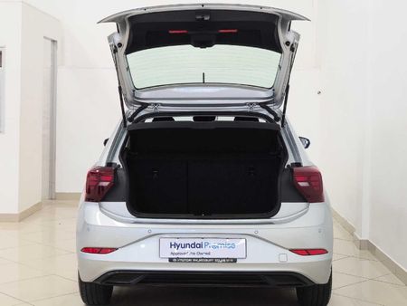 2025-Volkswagen-Polo-10-TSI-Life-Auto-DSG_19