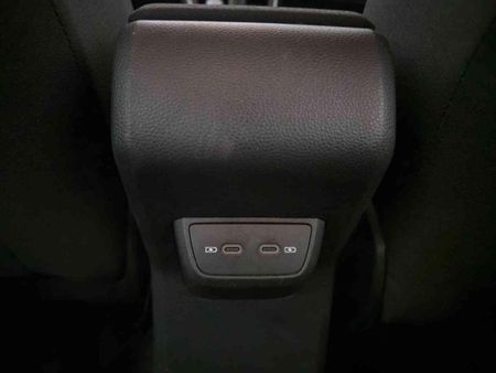 2025-Volkswagen-Polo-10-TSI-Life-Auto-DSG_23