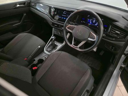 2025-Volkswagen-Polo-10-TSI-Life-Auto-DSG_7