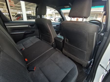 2021-Toyota-Hilux-28-GD-6-Raised-Body-Legend-Auto-Double-Cab_14