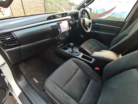 2021-Toyota-Hilux-28-GD-6-Raised-Body-Legend-Auto-Double-Cab_16