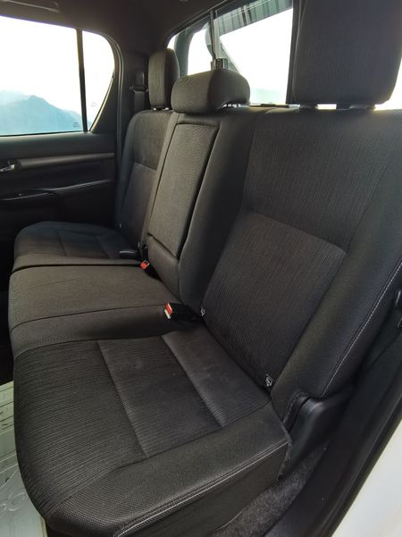 2021-Toyota-Hilux-28-GD-6-Raised-Body-Legend-Auto-Double-Cab_19