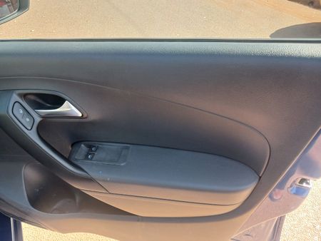 2024-Volkswagen-Polo-Vivo-14-Comfortline-5-dr_10