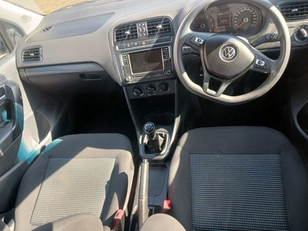2024-Volkswagen-Polo-Vivo-14-Comfortline-5-dr_12