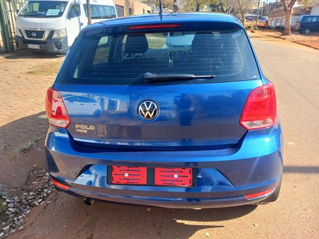 2024-Volkswagen-Polo-Vivo-14-Comfortline-5-dr_3