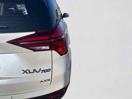 2023-Mahindra-XUV-700-20-AX5-Auto_11