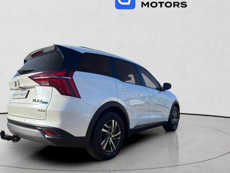 2023-Mahindra-XUV-700-20-AX5-Auto_6