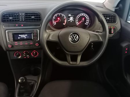 2023-Volkswagen-Polo-Vivo-14-Trendline-5-dr_10