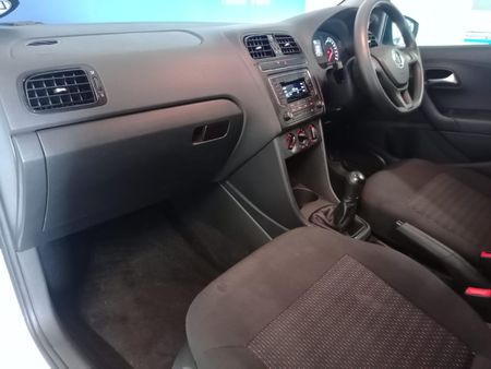 2023-Volkswagen-Polo-Vivo-14-Trendline-5-dr_21