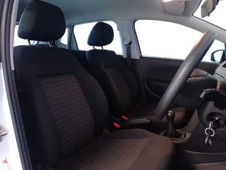 2023-Volkswagen-Polo-Vivo-14-Trendline-5-dr_24