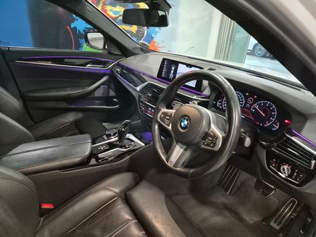 2020-BMW-5-Series-540i-M-Sport-Auto_4