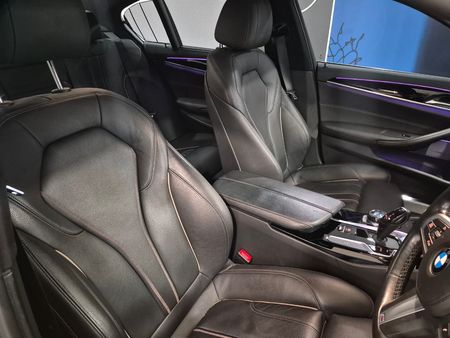 2020-BMW-5-Series-540i-M-Sport-Auto_5