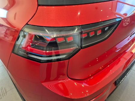 2026-Volkswagen-Golf-14-TSI-R-Line-Auto-110kw_8