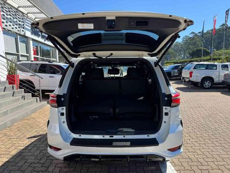 2025-Toyota-Fortuner-28GD-6-4x4-GR-S-Auto_9