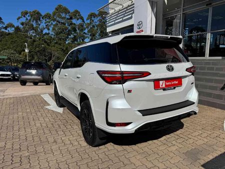 2025-Toyota-Fortuner-28GD-6-4x4-GR-S-Auto_25