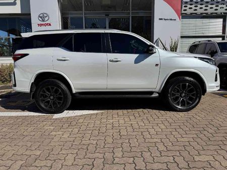 2025-Toyota-Fortuner-28GD-6-4x4-GR-S-Auto_3