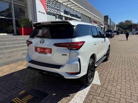 2025-Toyota-Fortuner-28GD-6-4x4-GR-S-Auto_4