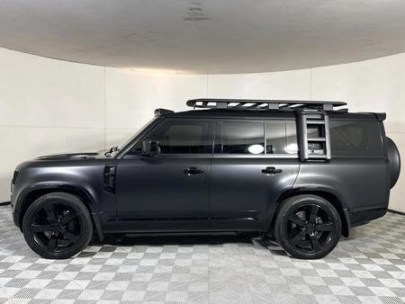 2022-Land-Rover-Defender-130-D300-X-Dynamic-HSE_17