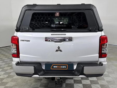 2022-Mitsubishi-Triton-24-Di-Dc-Auto-Double-Cab_16