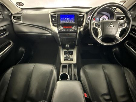 2022-Mitsubishi-Triton-24-Di-Dc-Auto-Double-Cab_1