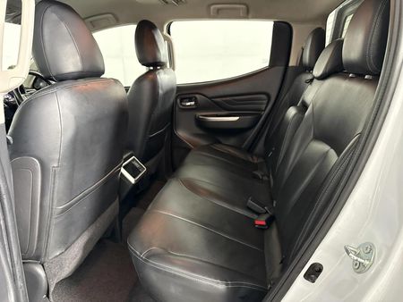 2022-Mitsubishi-Triton-24-Di-Dc-Auto-Double-Cab_3