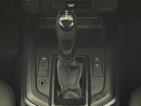 2023-Isuzu-D-Max-19-DDI-HR-LS-Auto-Double-Cab_10