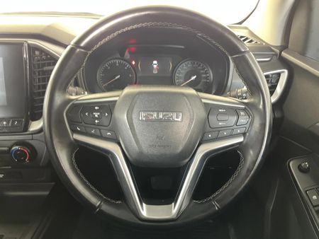 2023-Isuzu-D-Max-19-DDI-HR-LS-Auto-Double-Cab_12