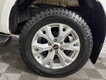 2023-Isuzu-D-Max-19-DDI-HR-LS-Auto-Double-Cab_6