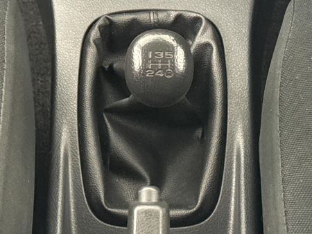 2010-Daihatsu-Terios_10