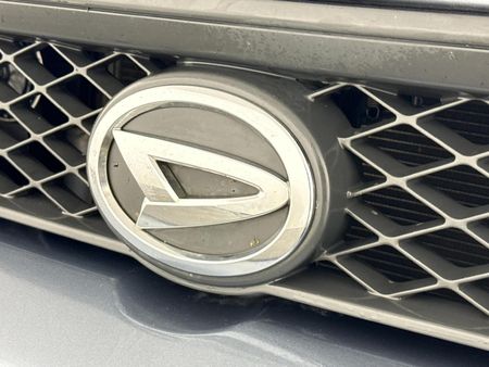 2010-Daihatsu-Terios_11