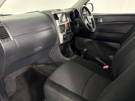 2010-Daihatsu-Terios_8