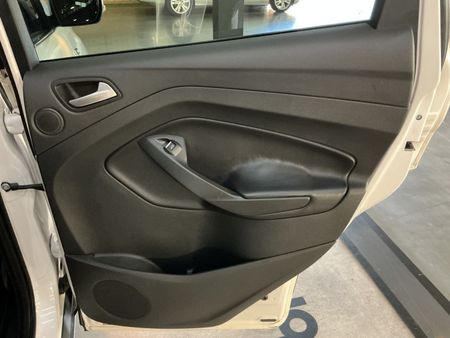 2014-Ford-Kuga-20-TDCi-Titanium-AWD-Auto_10