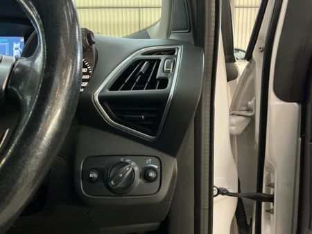 2014-Ford-Kuga-20-TDCi-Titanium-AWD-Auto_21