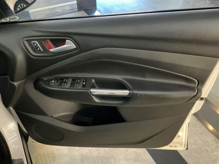 2014-Ford-Kuga-20-TDCi-Titanium-AWD-Auto_22