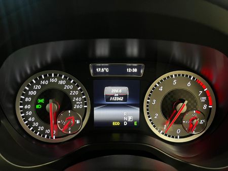 2014-Mercedes-Benz-A-Class-A-180-BE-AMG-Sport-Auto_10
