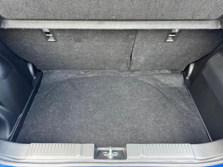 2026-Suzuki-Swift-12-GLX_18