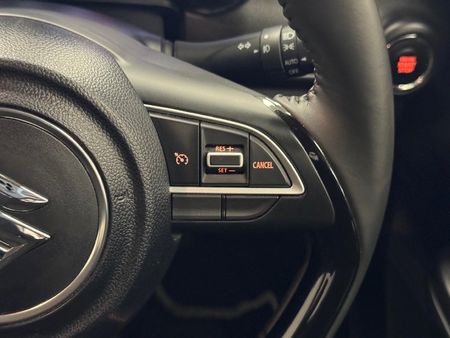 2025-Suzuki-Swift-12-GLX_9