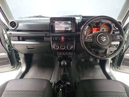 2022-Suzuki-Jimny-15-GLX_13